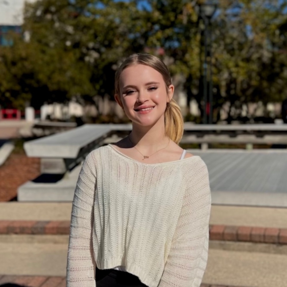 Meet your Posher, Ella